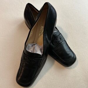 Salvatore Ferragamo Black Leather Gancini Logo Square Toe Loafers 9AA Slip On